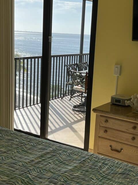 Direct access to lania terrace from master bedroom